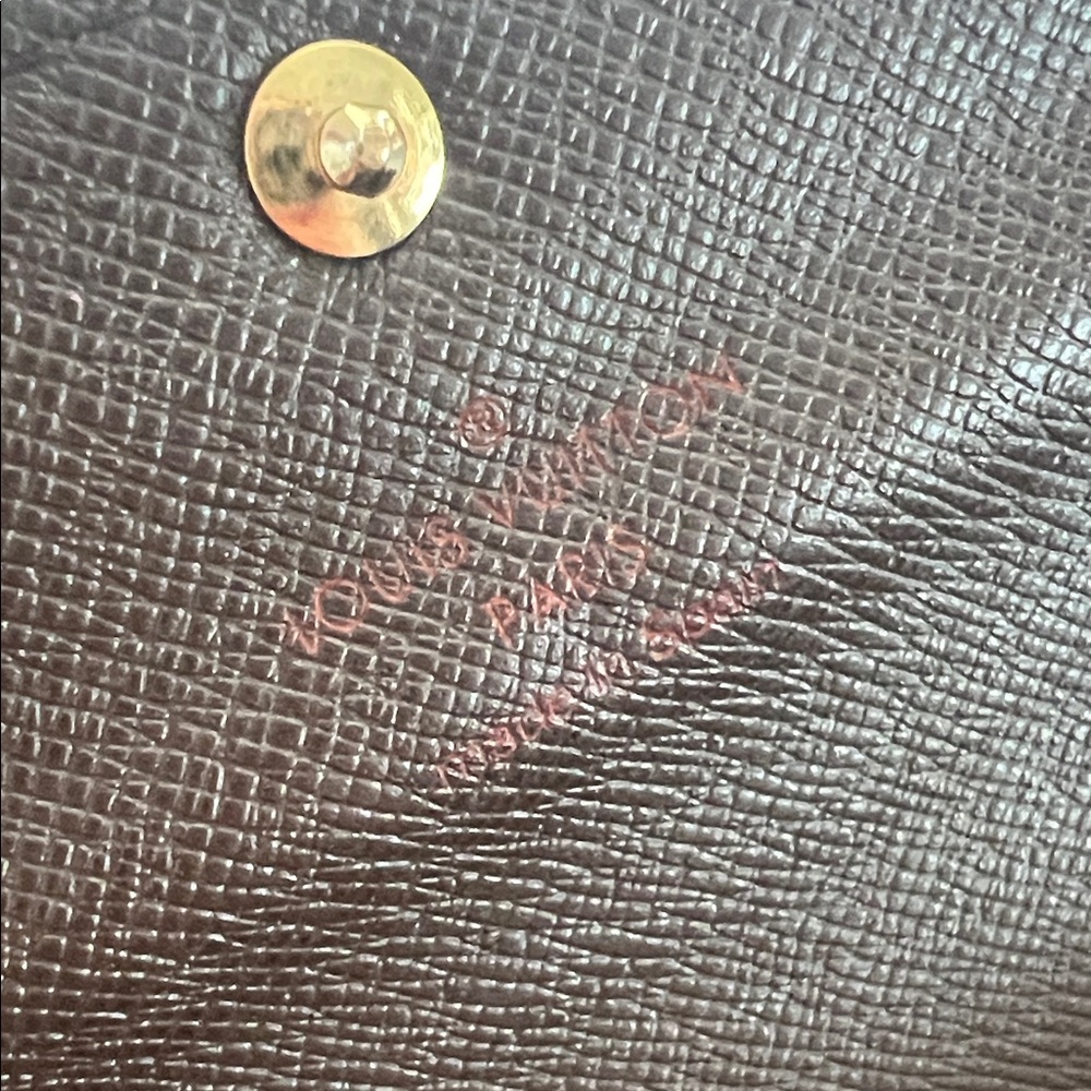 💯 Authentic Louis Vuitton Damier Ebene Wallet with Gold Accent - Picture 7 of 10